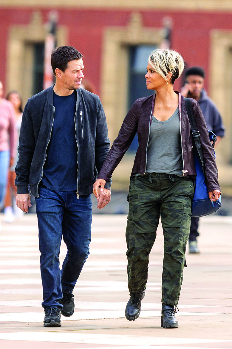 Halle Berry and Mark Wahlberg filming "The Union"