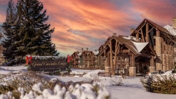 Grand Cascades Lodge at Crystal Springs Resort in Hamburg