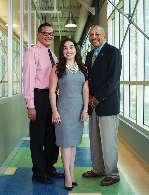 Sharing Network staffers like Oscar Colon and Paula Gutierrez work on organ donation cases for up to 36 hours.