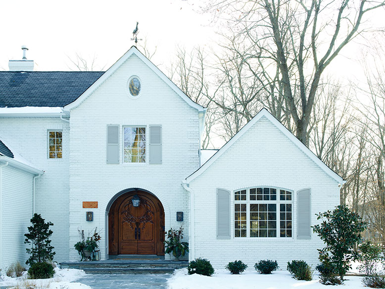A fresh coat of white paint was all the exterior needed to give the Friedmanns’ home more curb appeal.