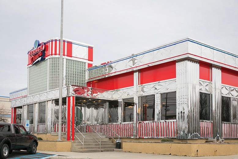 Displaying its own Kullman glass-brick tower, the Jersey in Cinnaminson is open ’round-the-clock. The menu includes broiled seafood, salads and all manner of sandwiches, including (with Philly just across the river)cheesesteaks.
