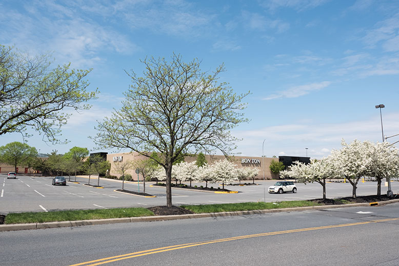 On a recent weekday afternoon, there were plenty of open spaces in the parking lot at the Phillipsburg Mall—just as there were plenty of vacant stores inside the mall, which recently lost its Sears and Bon-Ton anchors.