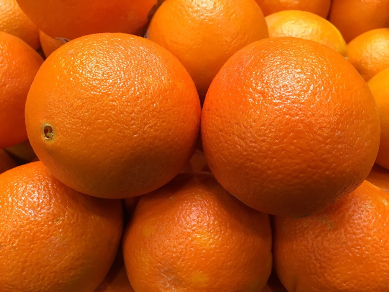 https://njmonthly.com/wp-content/uploads/2019/11/New-Jersey-Monthly-Produce-Pete-Navel-Oranges-1.jpg
