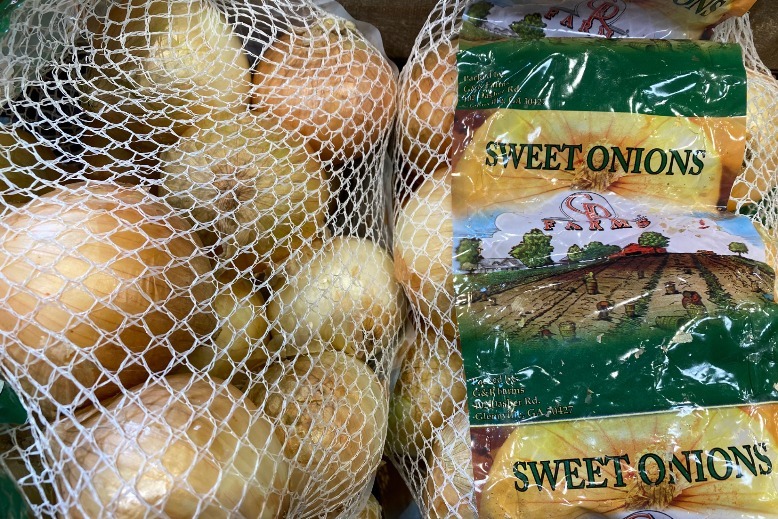 https://njmonthly.com/wp-content/uploads/2021/05/New-Jersey-Monthly-Produce-Pete-Vidalia-Onions-Edited.jpg