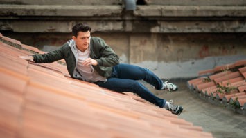 Tom Holland in "Uncharted"