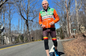 Dr. Larry Grogin crosses the country for Parkinson's awareness. Photo: Linda Hirschberg