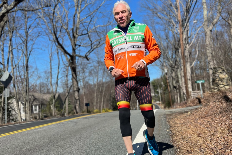 Dr. Larry Grogin crosses the country for Parkinson's awareness. Photo: Linda Hirschberg