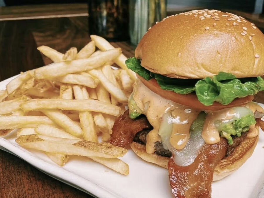 Burger at Tavern 5 in Pompton Plains, NJ