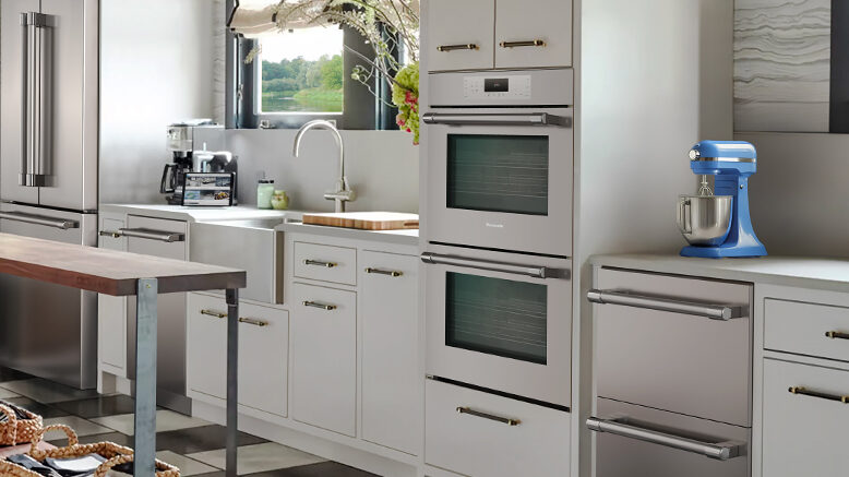 Clean lines and intentional design showcase the beauty of the Thermador kitchen. It's on display at Reno's Appliance in Paterson, NJ.