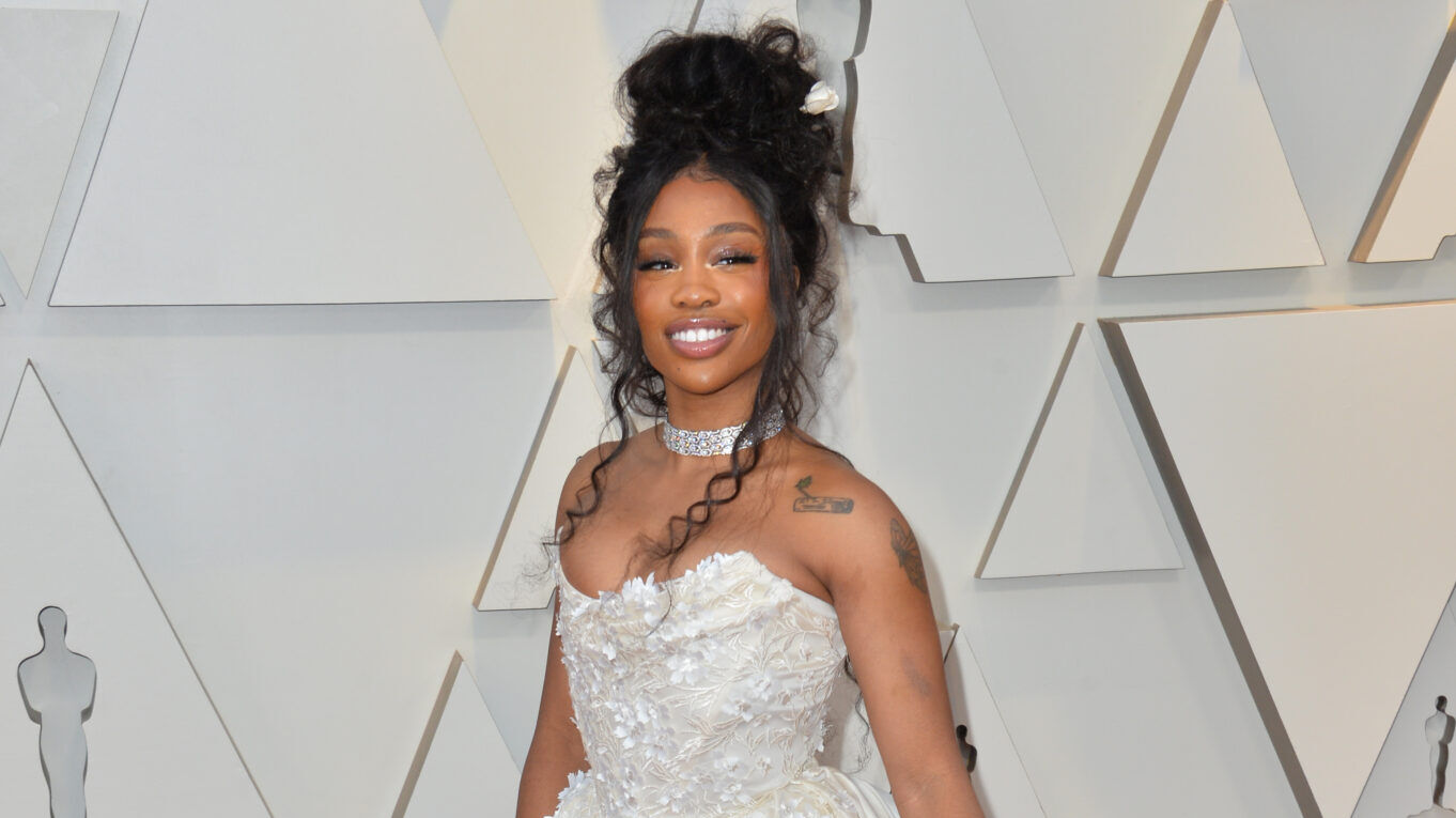 SZA Says She Loves ‘Every Corner of Jersey’ as She’s Inducted Into NJ Hall of Fame
